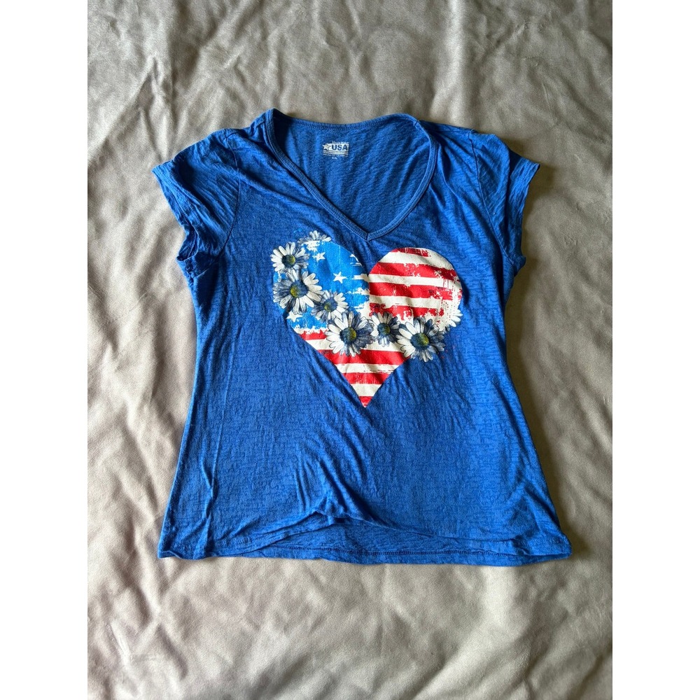 Made in the USA Blue V-Neck Patriotic Heart Daisy Graphic T-Shirt XL